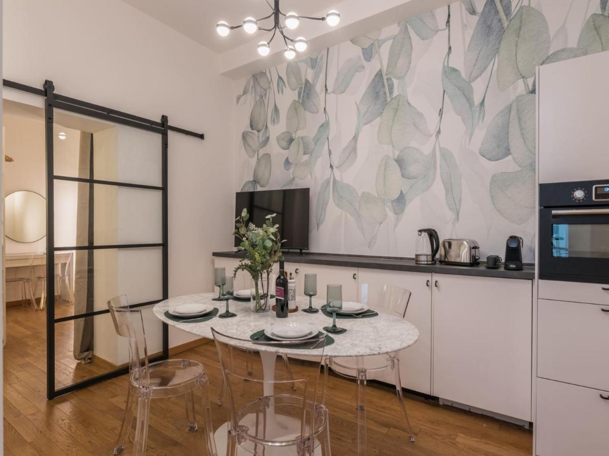 The Best Rent - Cozy Two-Bedroom Apartment In Via Dei Condotti Rome Extérieur photo
